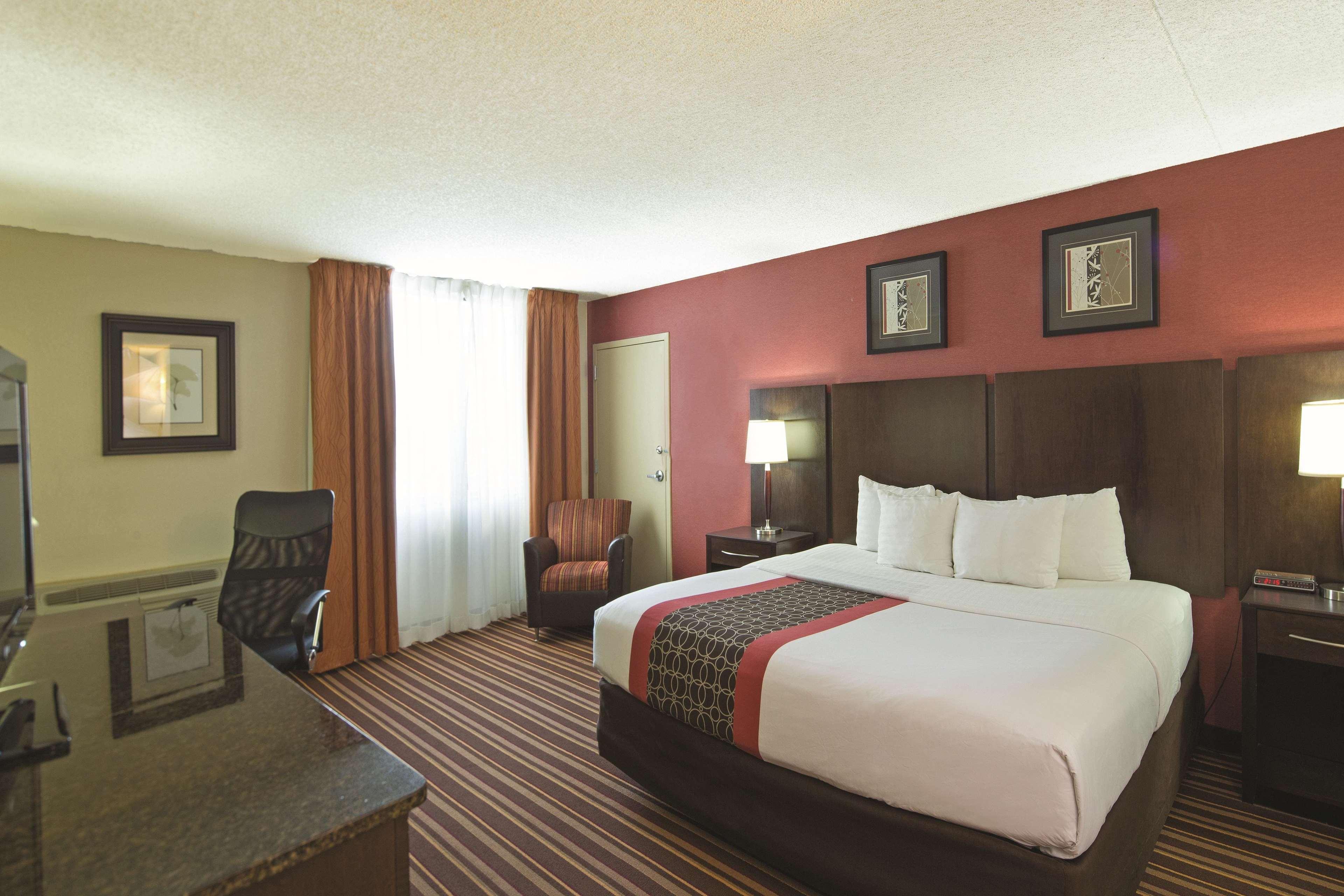 Hotel La Quinta By Wyndham Salisbury Extérieur photo