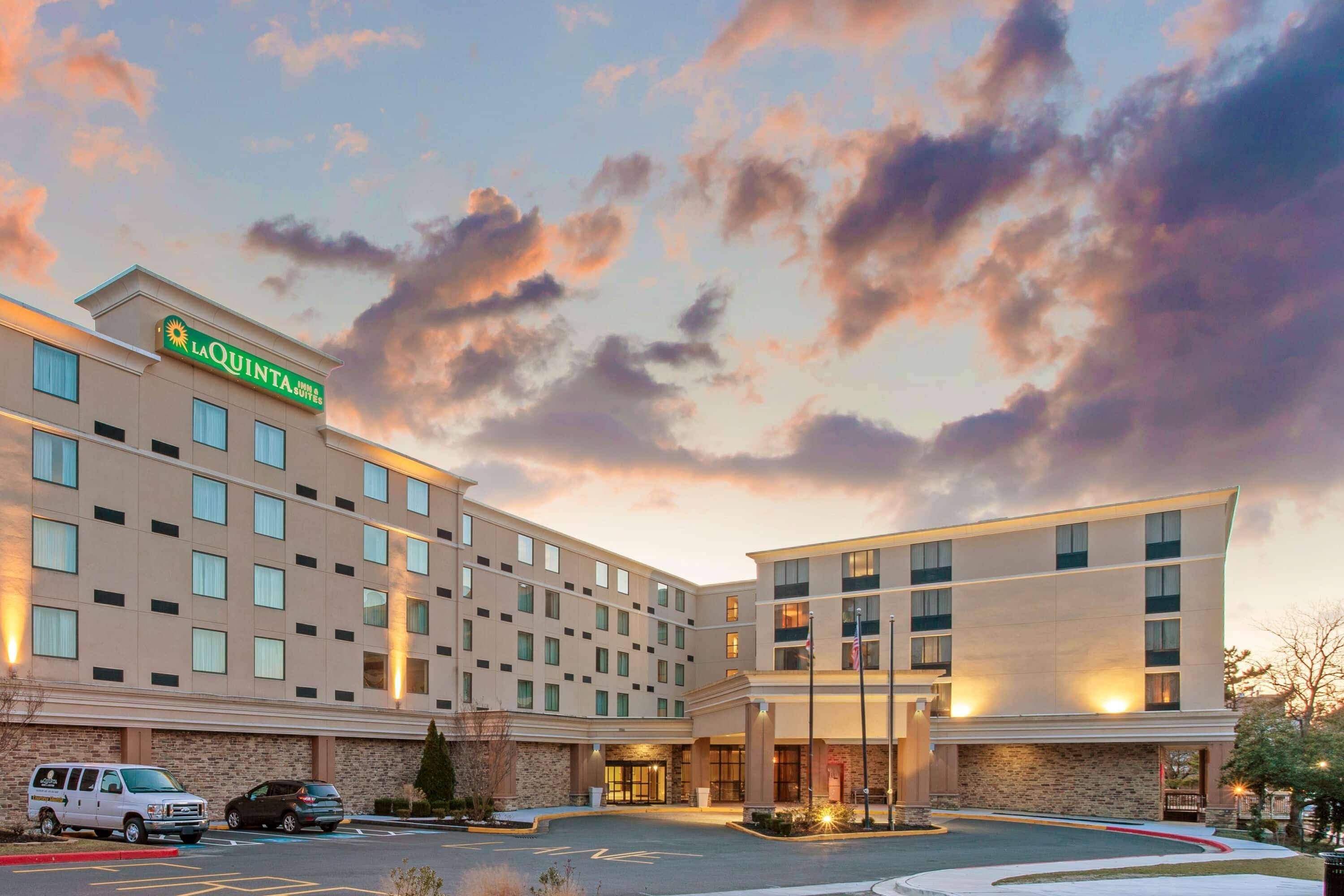 Hotel La Quinta By Wyndham Salisbury Extérieur photo